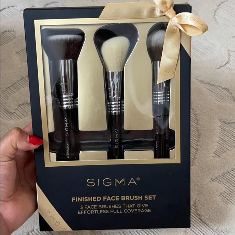 Sigma beauty Brush set